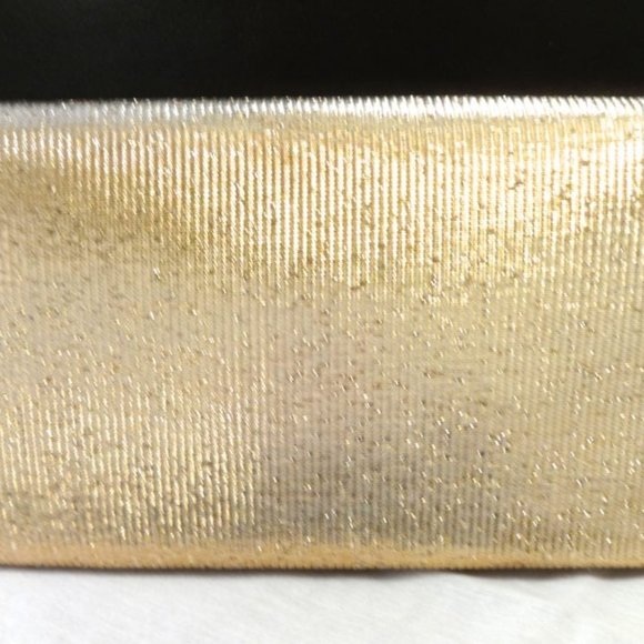 J.MILLER-VINTAGE PALE GOLD METALLIC CLUTCH - Picture 4 of 5